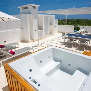 Cana Rock Penthouse & Beach Club Punta Cana